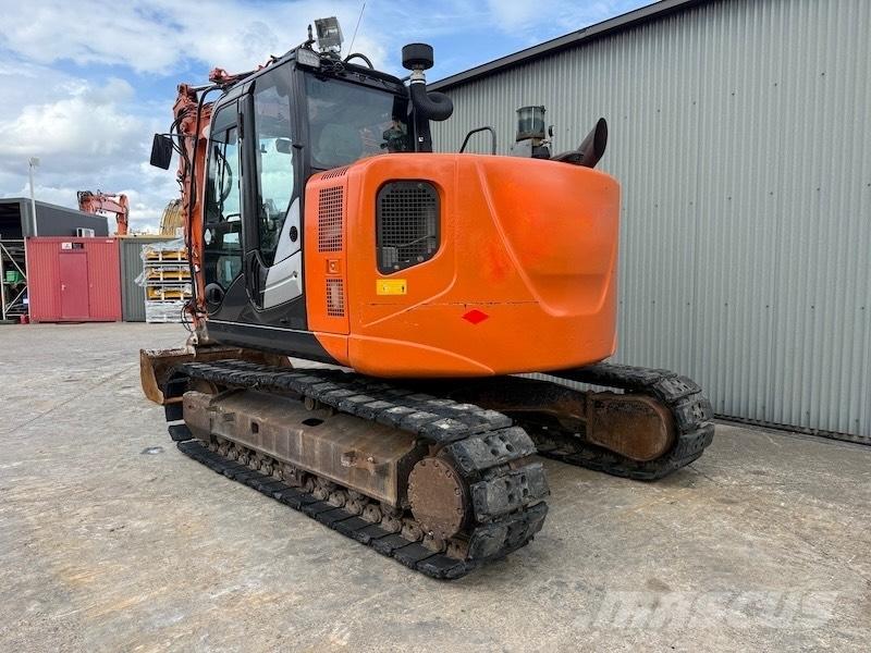 Hitachi ZX 135 US-5B Koparki gąsienicowe