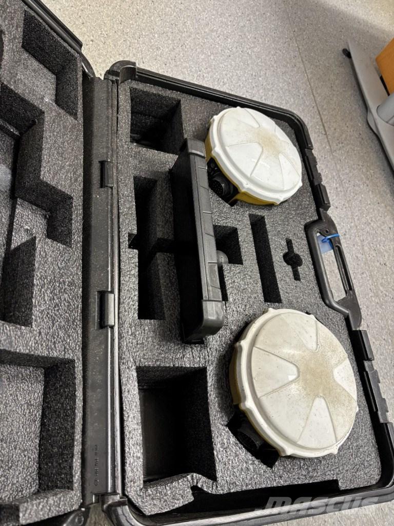 CAT M 318 Koparki kołowe