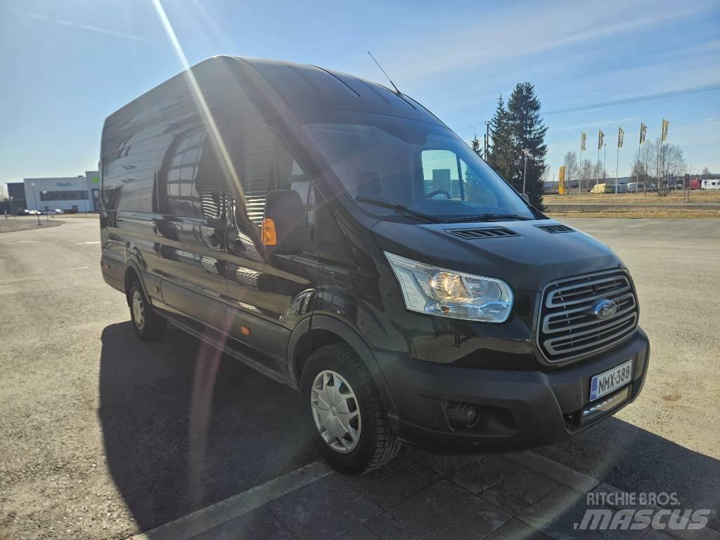 Ford Transit Busy / Vany