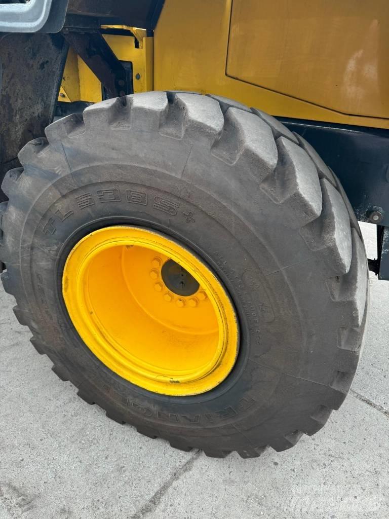 Komatsu WA250 Ładowarki kołowe
