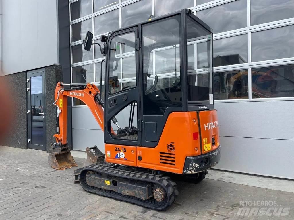 Hitachi ZX19-6 CR Minikoparki
