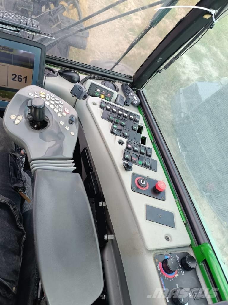 John Deere 770 D Harwestery