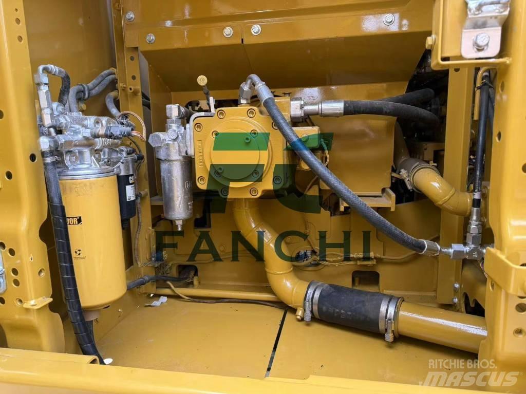 CAT 320 Koparki gąsienicowe