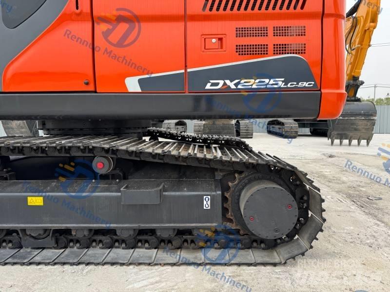 Doosan DX 225 LC-9C Koparki gąsienicowe