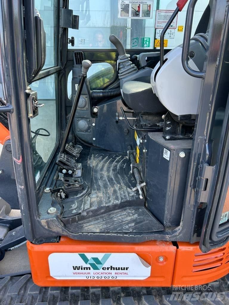 Hitachi ZX 26 U-6 Minikoparki