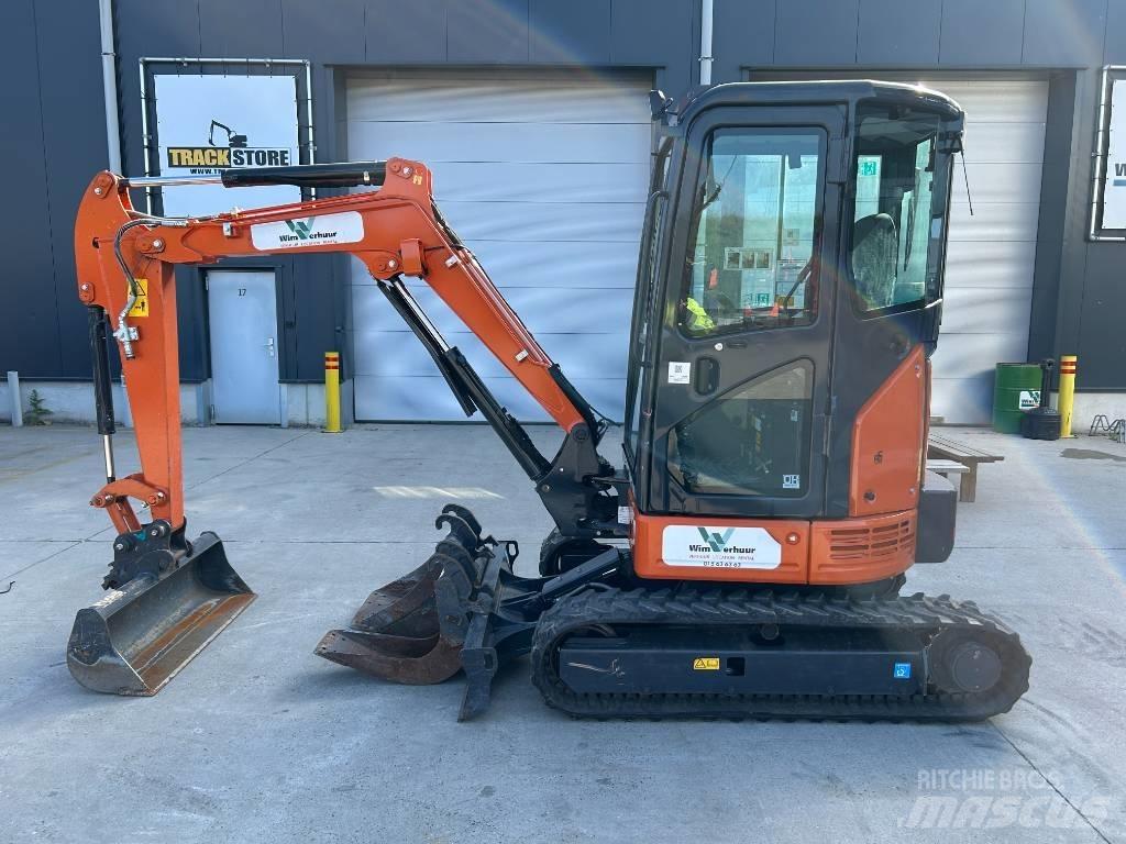 Hitachi ZX 26 U-6 Minikoparki