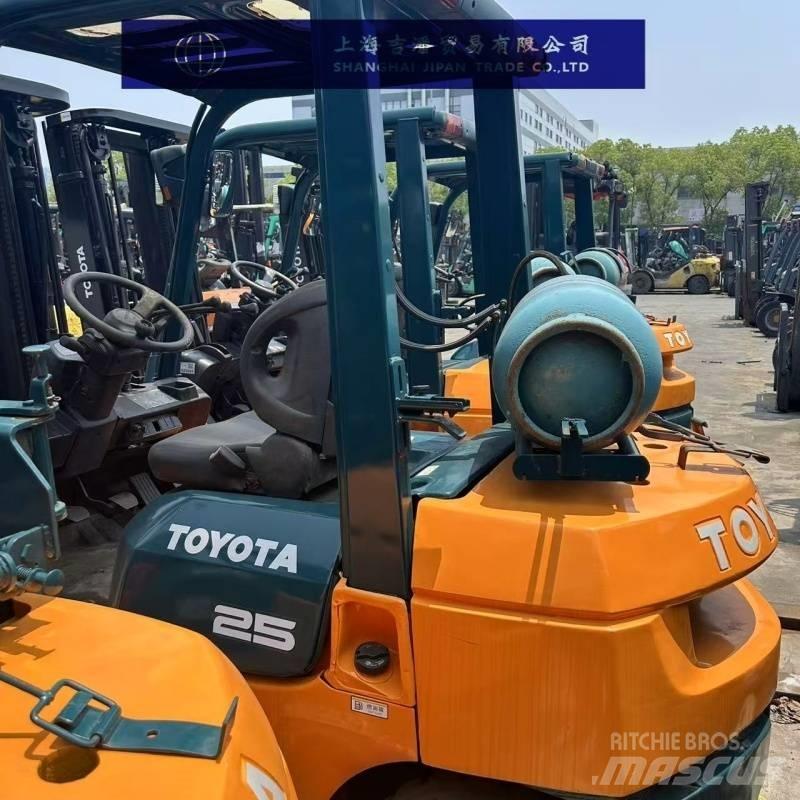 Toyota 25 Wózki Diesla