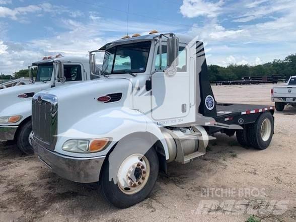Peterbilt 335 Ciężarówki typu Platforma / Skrzynia