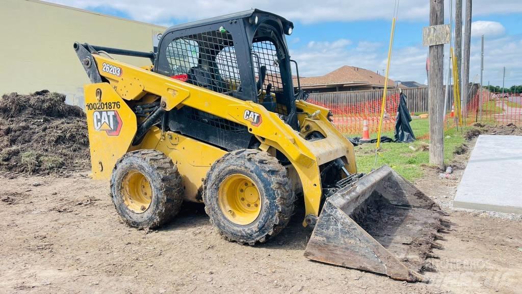 CAT 262D3 Ładowarki burtowe