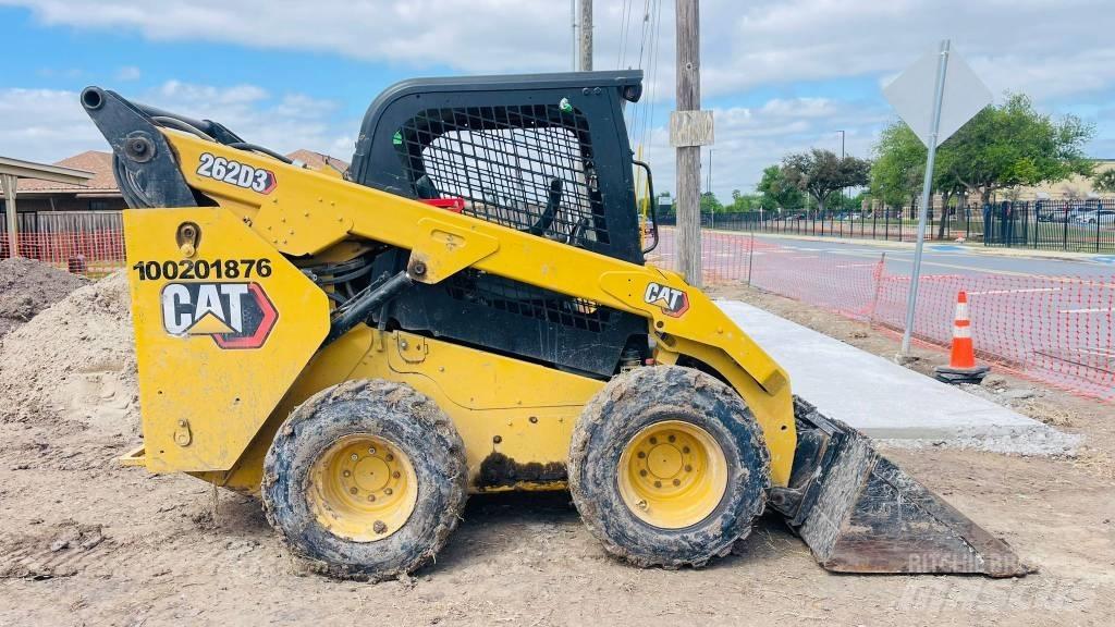 CAT 262D3 Ładowarki burtowe