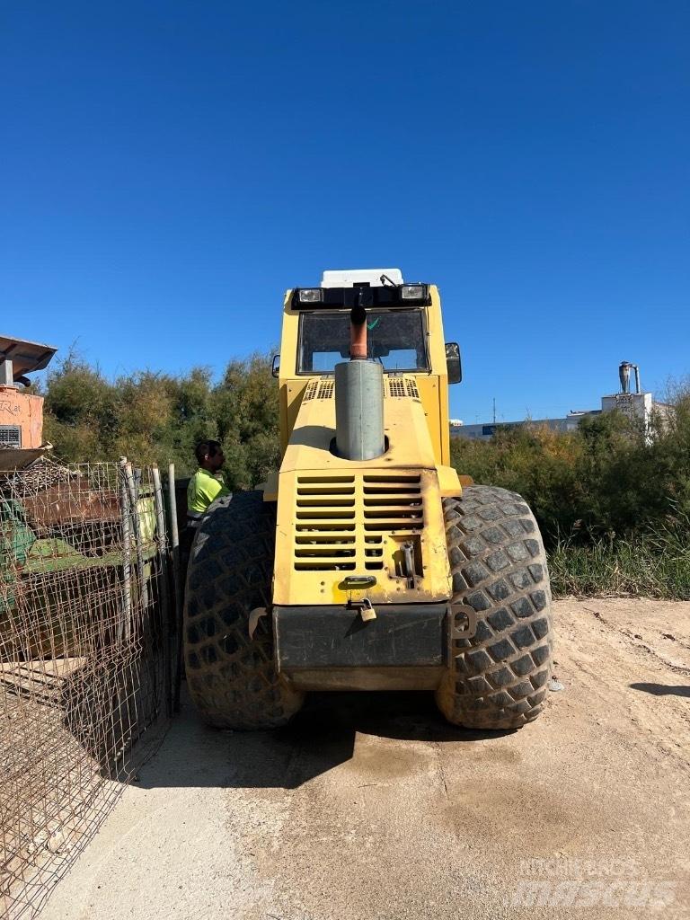 Bomag BW 211 D-3 Walce jednobębnowe