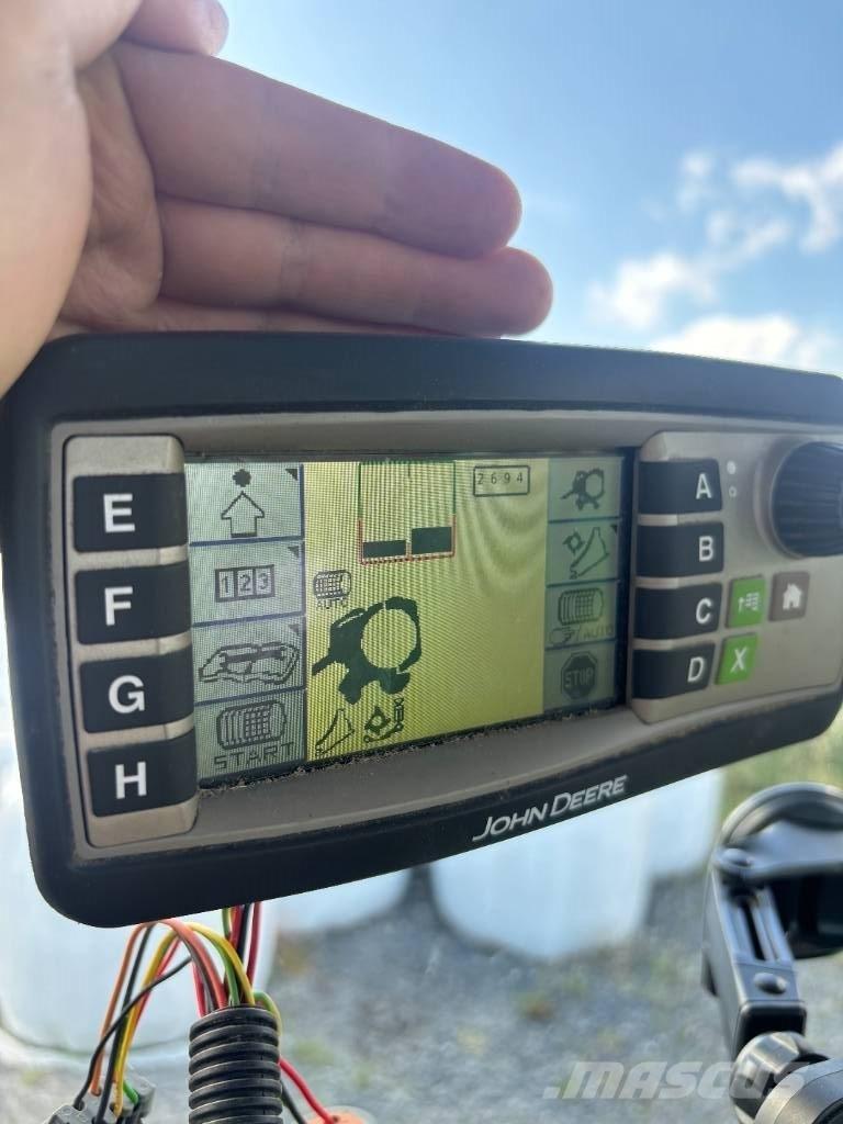 John Deere F 440 Prasy zwijające