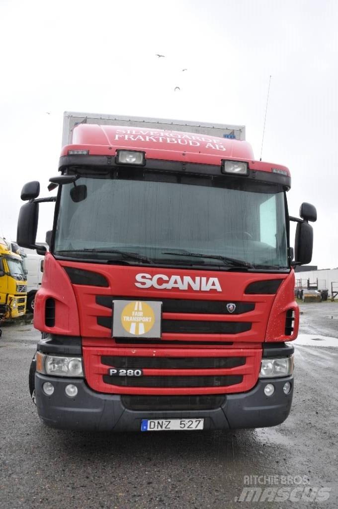 Scania P230 4X2 Samochody ciężarowe ze skrzynią zamkniętą