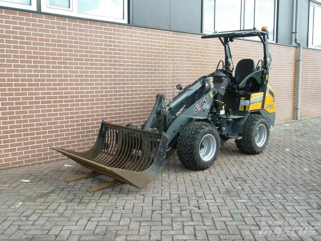 GiANT G2200E Miniładowarki