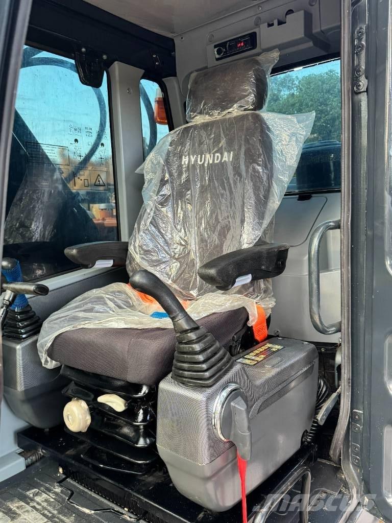 Hyundai 220HX Koparki gąsienicowe