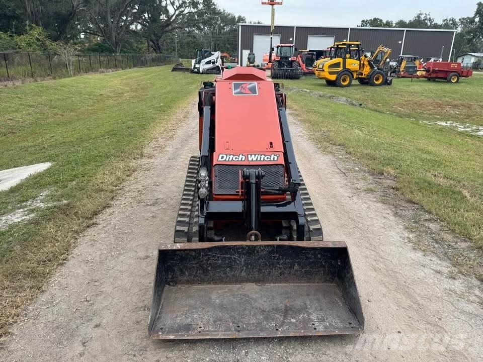 Ditch Witch SK 800 Ładowarki burtowe