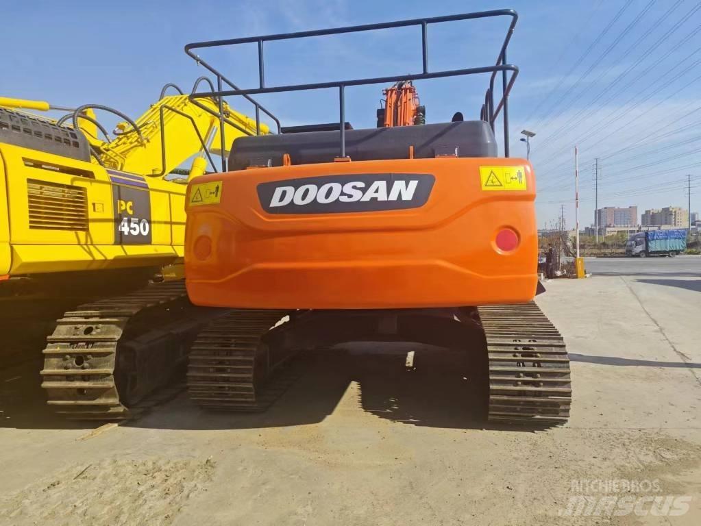 Doosan DX 300 Koparki gąsienicowe