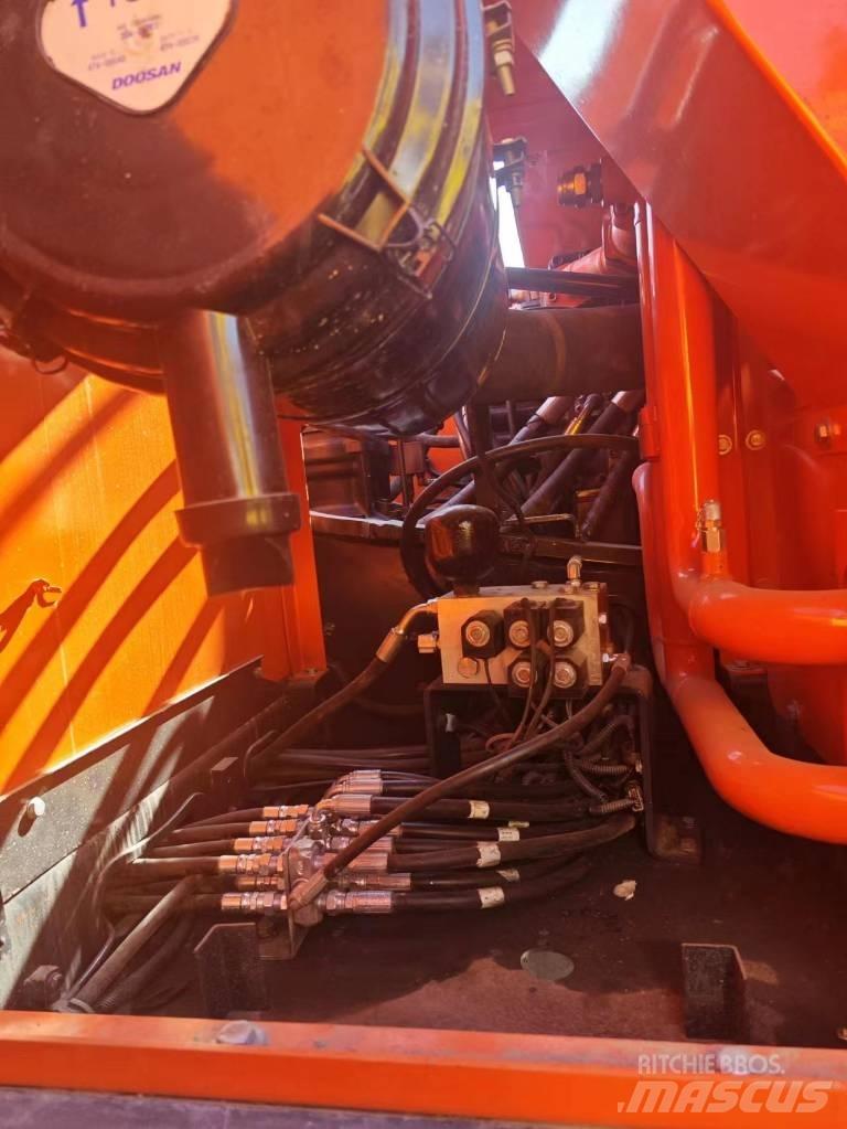 Doosan DX 300 Koparki gąsienicowe