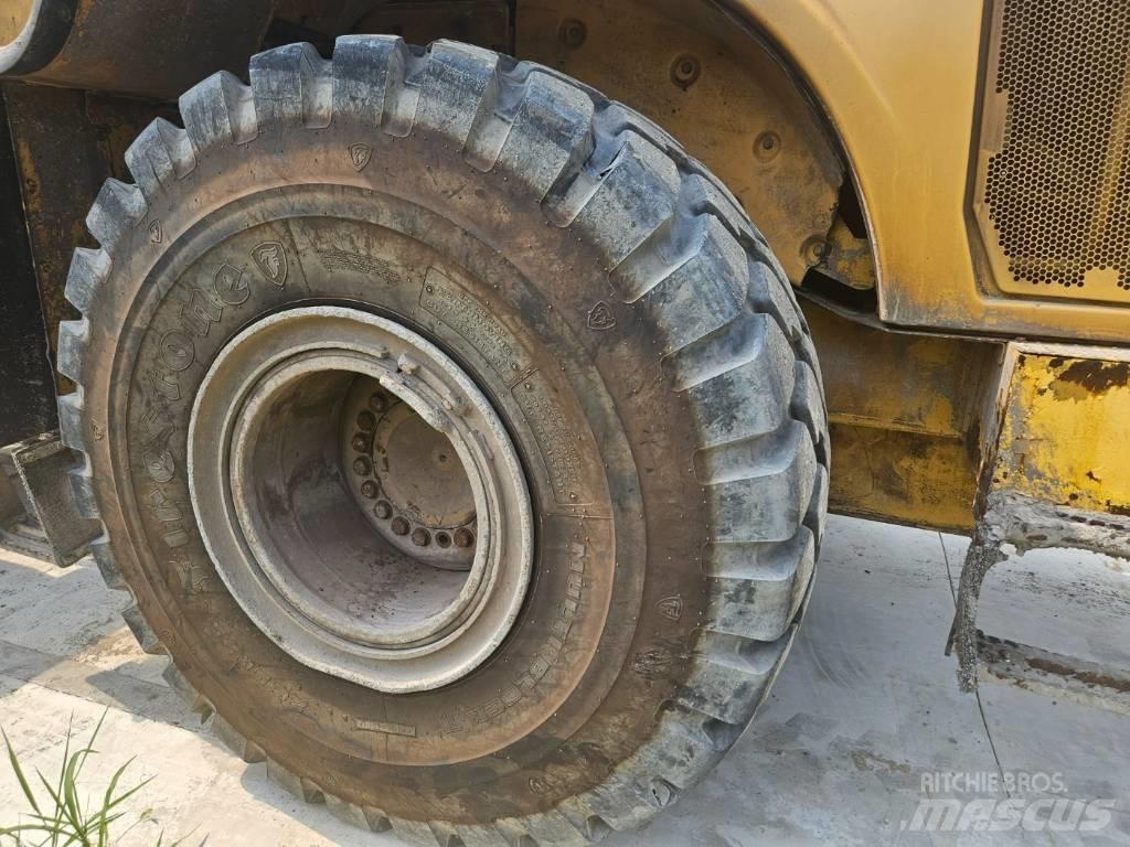 CAT 972 H Ładowarki kołowe