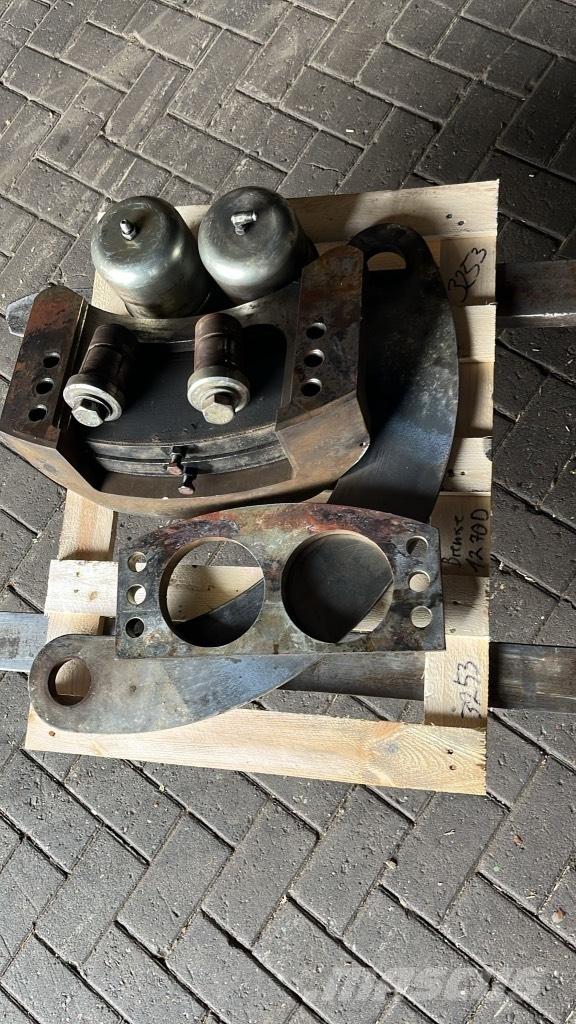 John Deere 1270 D Hamulce