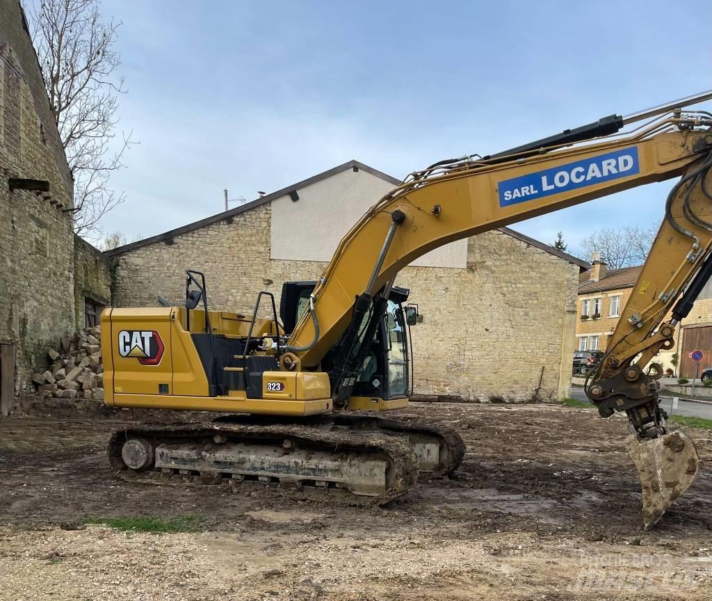 CAT 323 Koparki gąsienicowe