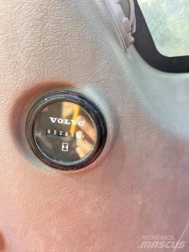 Volvo EC 220 Koparki gąsienicowe