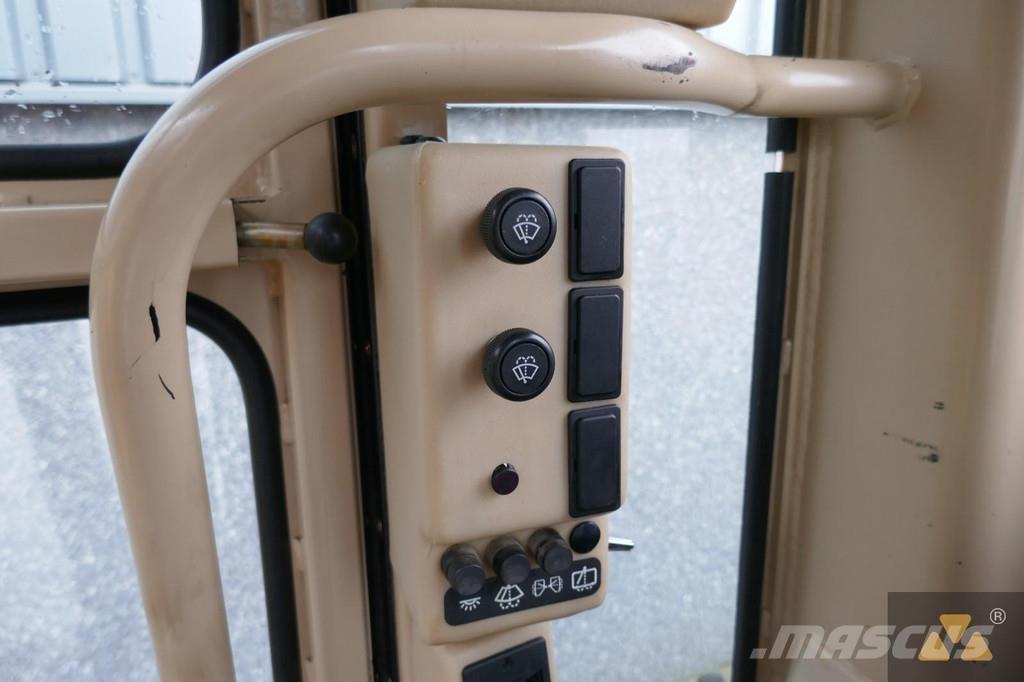 CAT 140H Ex-army Równiarki