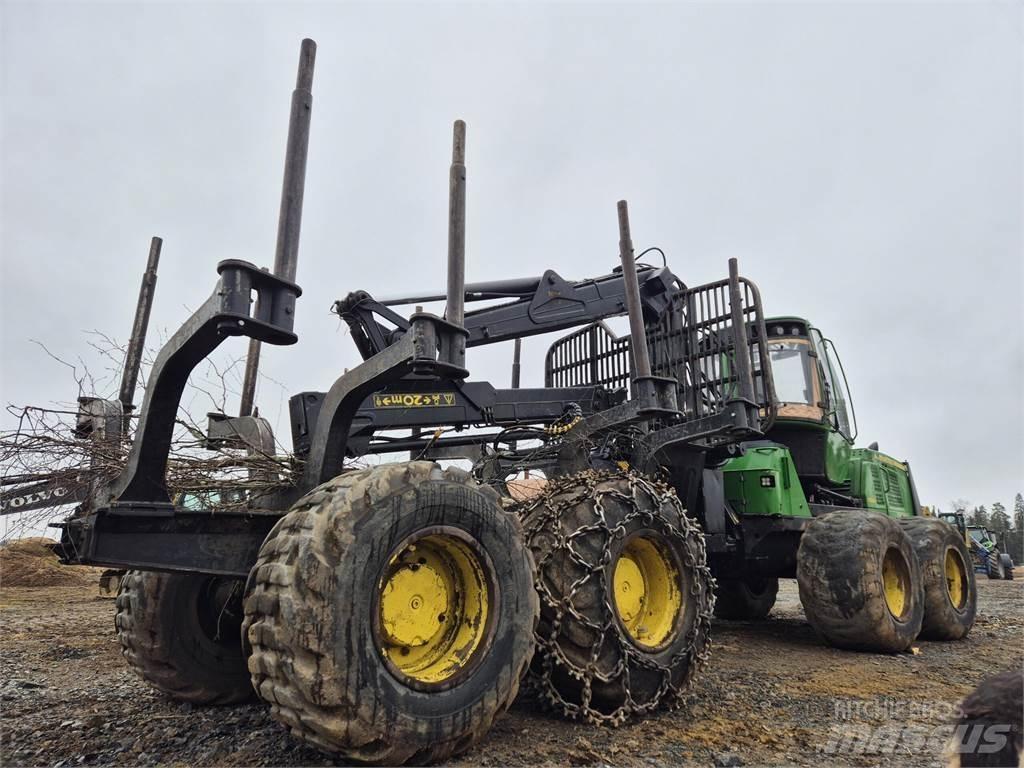John Deere 1210E Forwardery