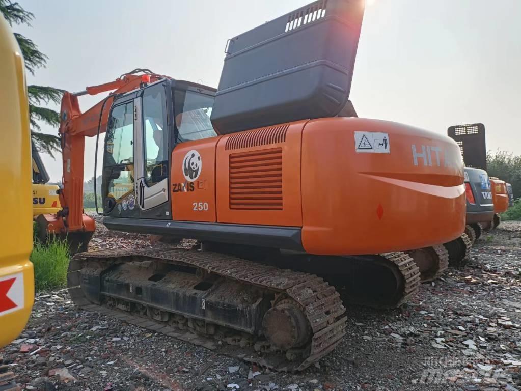 Hitachi ZX 250 LC Koparki gąsienicowe