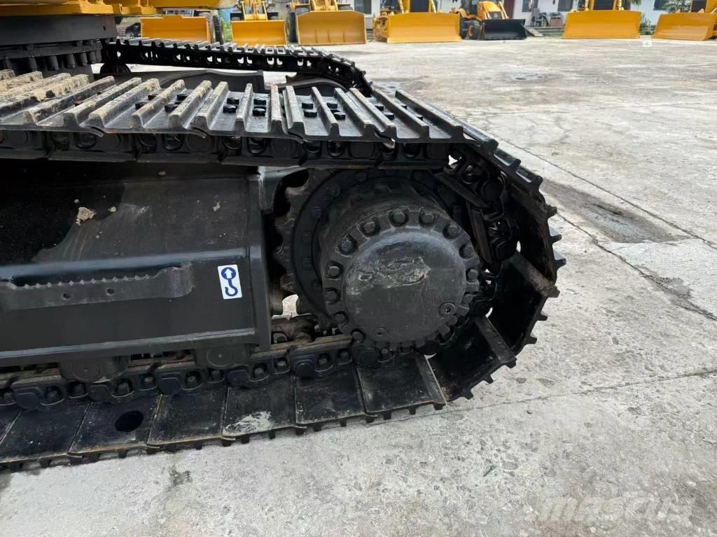 CAT 330 D Koparki gąsienicowe