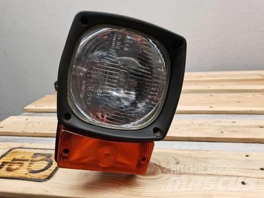 JCB 535-95 lamp Kabiny i wnętrze