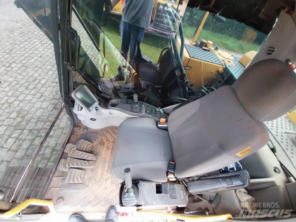 Volvo EC 220 DL Koparki gąsienicowe