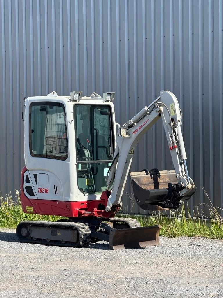 Takeuchi TB 216 Minikoparki