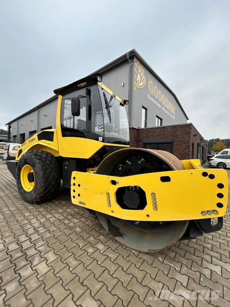 Bomag BW 211 D-5 Walce jednobębnowe