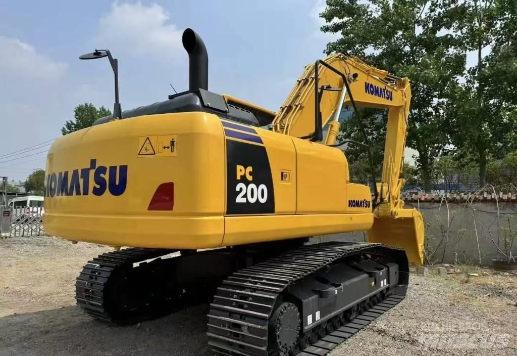Komatsu PC 200-8 Koparki gąsienicowe