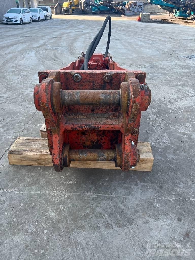 NPK E 220 Młoty hydrauliczne
