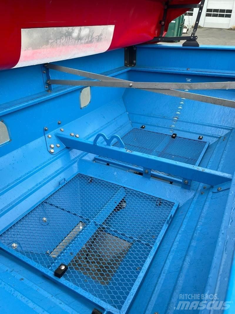 Lemken Tauri 12 Rozrzutnik nawozów mineralnych