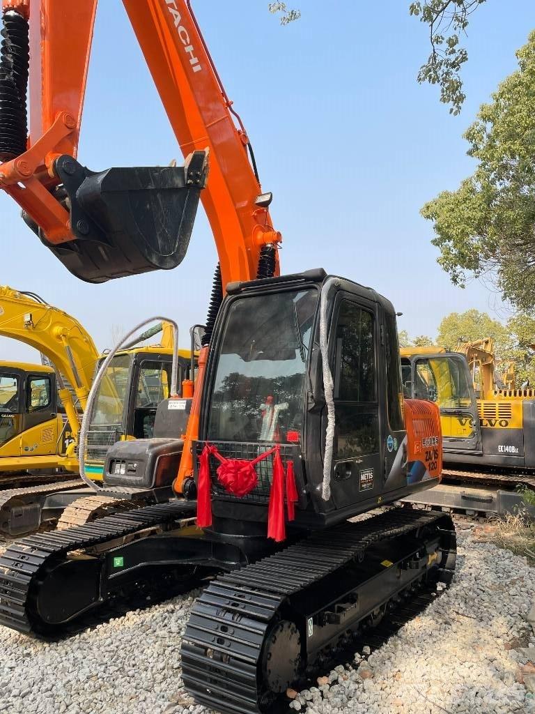 Hitachi 120 Koparki gąsienicowe