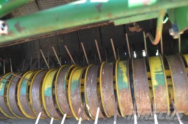 John Deere 592 Prasy zwijające