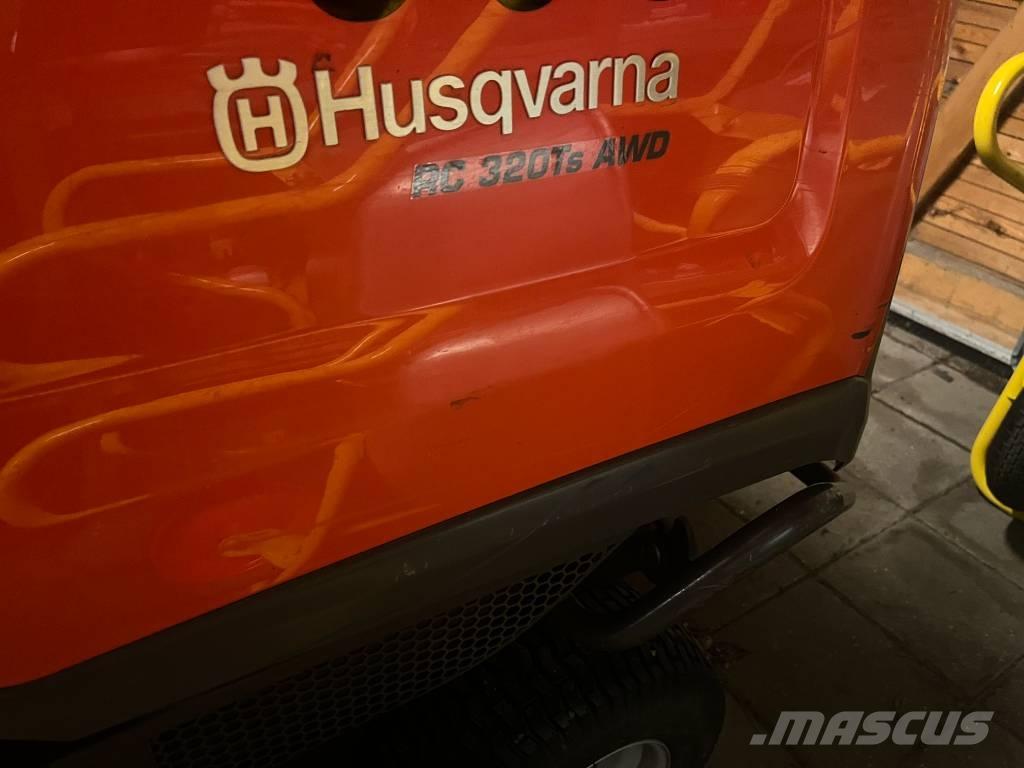 Husqvarna RC320Ts Kosiarki ogrodowe