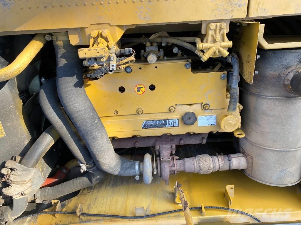 CAT 320 D Koparki gąsienicowe