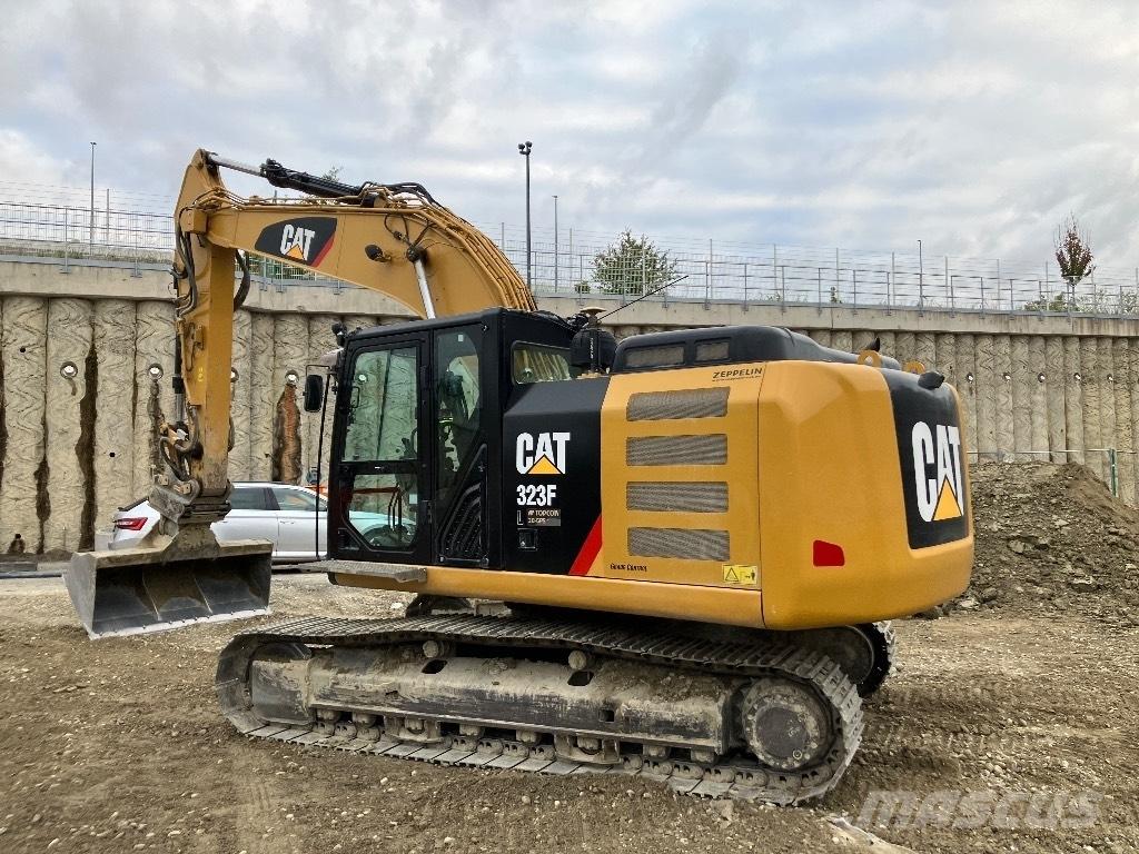 CAT 323 F L Koparki gąsienicowe