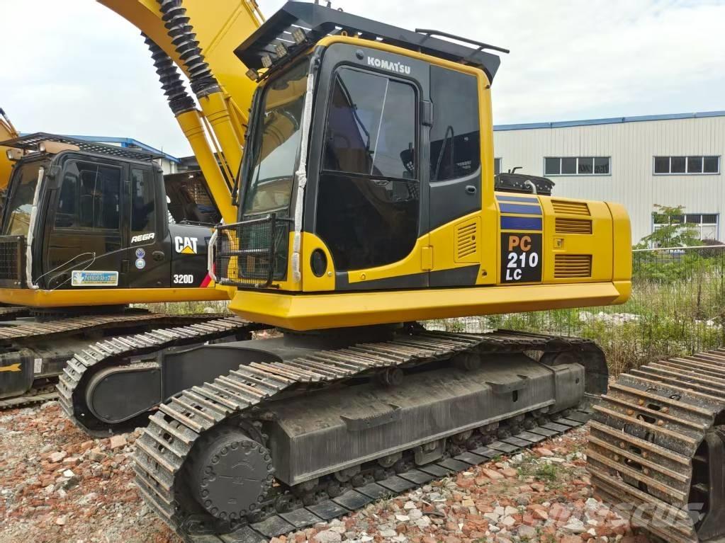 Komatsu PC 210 Koparki gąsienicowe