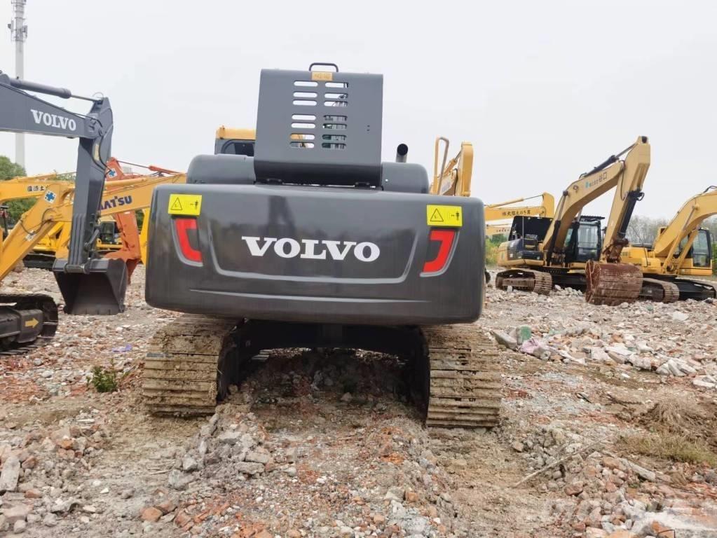 Volvo EC210D Koparki gąsienicowe