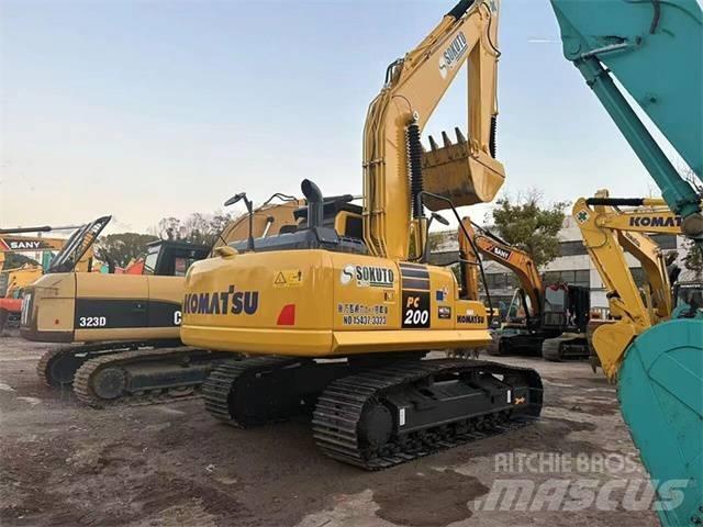 Komatsu PC 200-8 Koparki gąsienicowe