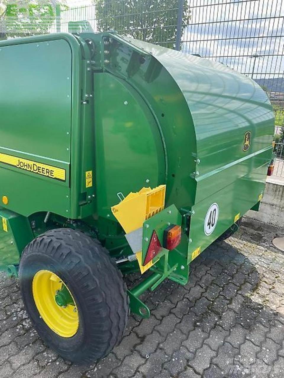 John Deere f440e Prasy kostkujące