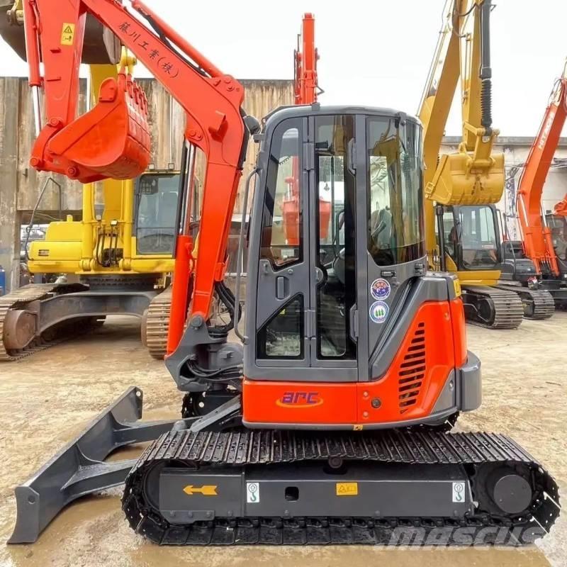 Hitachi ZX50U Minikoparki