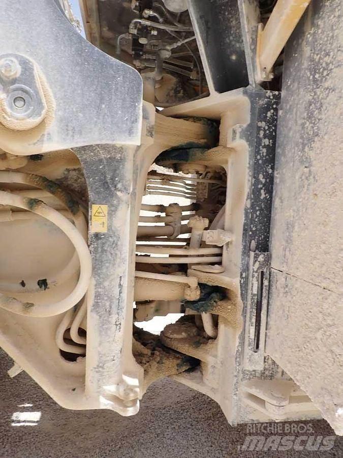 Komatsu WA600-8EO Ładowarki kołowe