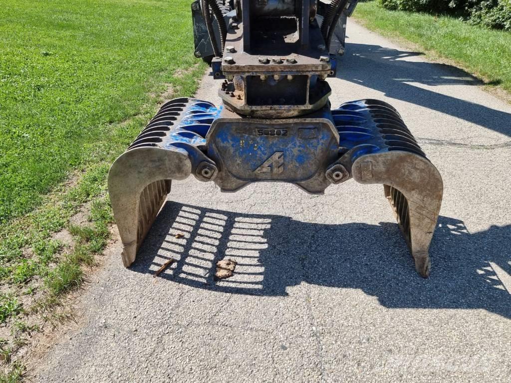 Fuchs MHL 250 Koparki przeładunkowe