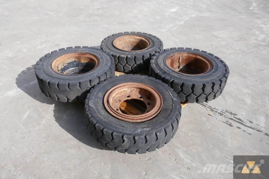 Trelleborg 7.50-15 Opony, koła i felgi